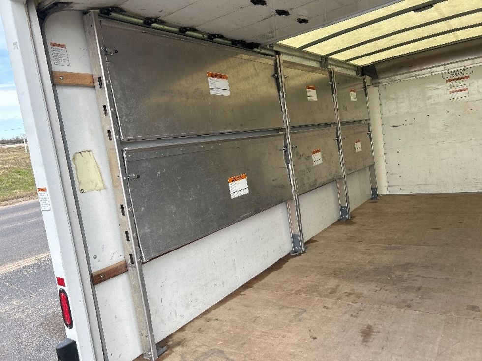 Light Duty Box Truck-Light and Medium Duty Trucks-GMC-2022-Savana G33903-Round Rock-TX-62,558\n\t\tmiles-$ 41,750 - Image 11