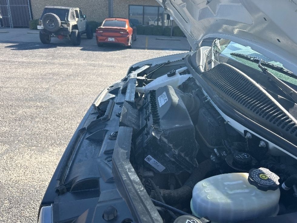 Light Duty Box Truck-Light and Medium Duty Trucks-GMC-2022-Savana G33903-Round Rock-TX-66,302\n\t\tmiles-$ 44,500 - Image 21