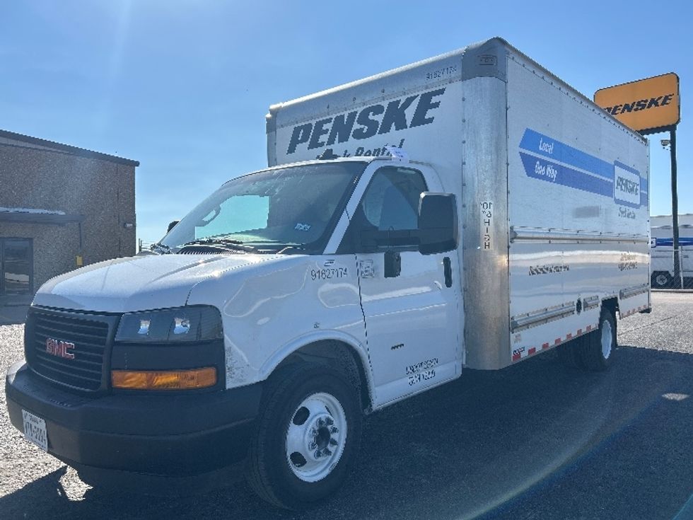 Light Duty Box Truck-Light and Medium Duty Trucks-GMC-2022-Savana G33903-Round Rock-TX-66,302\n\t\tmiles-$ 44,500 - Image 3