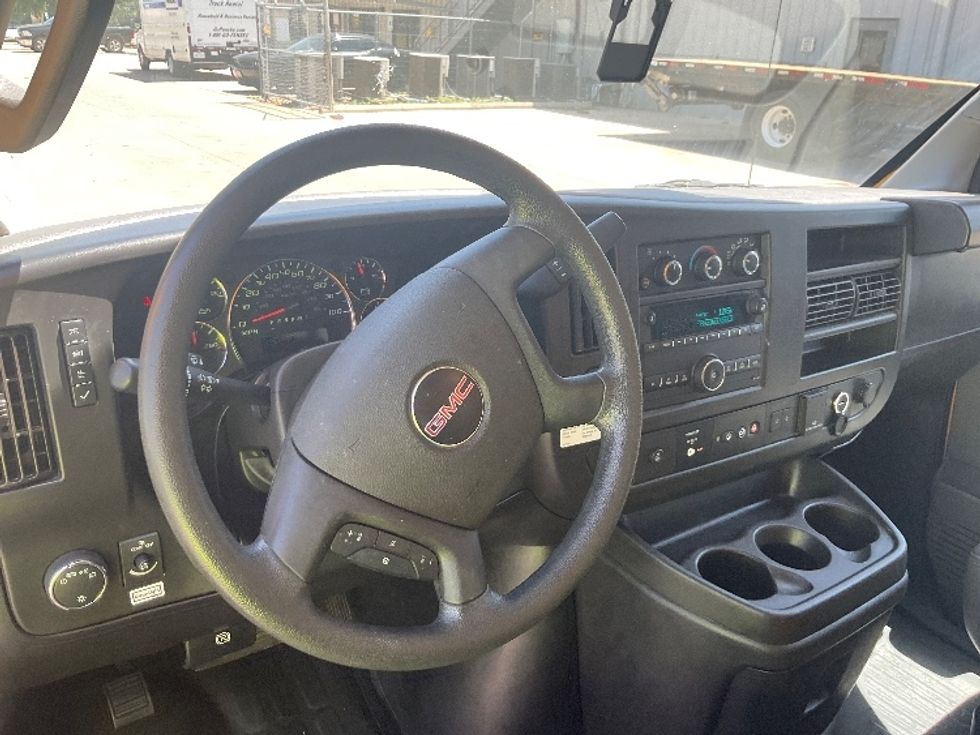 Light Duty Box Truck-Light and Medium Duty Trucks-GMC-2022-Savana G33903-Round Rock-TX-77,043\n\t\tmiles-$ 30,500 - Image 14