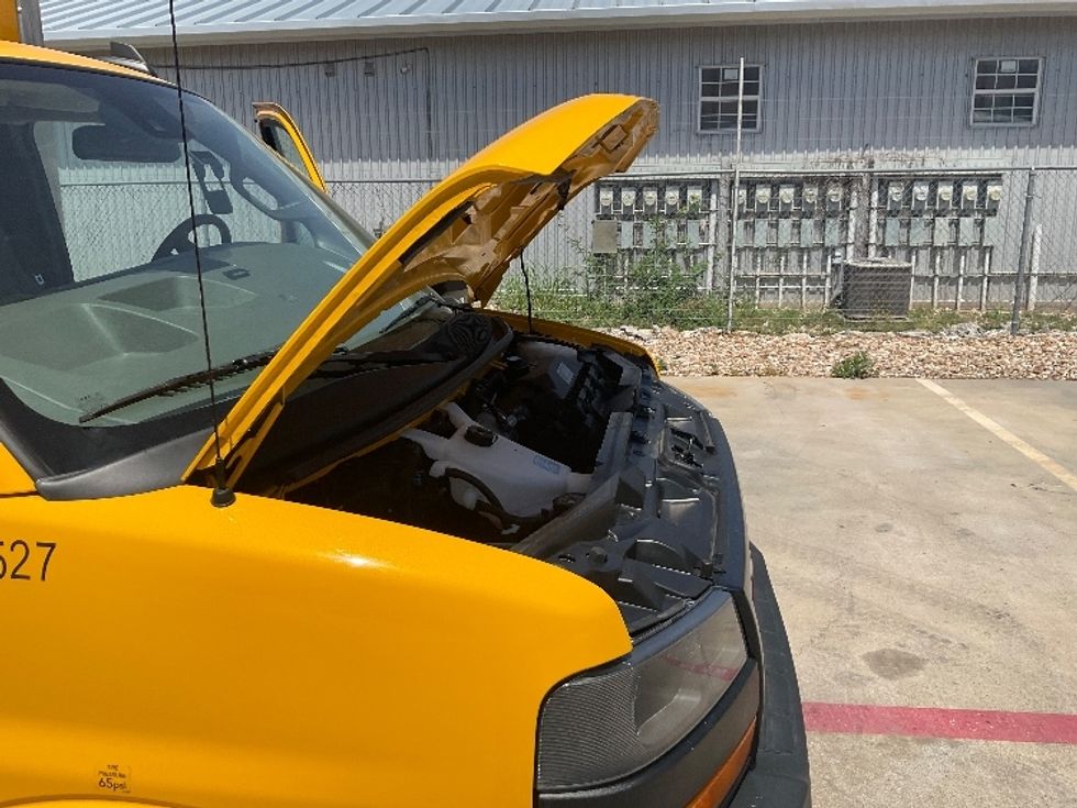 Light Duty Box Truck-Light and Medium Duty Trucks-GMC-2022-Savana G33903-Round Rock-TX-77,043\n\t\tmiles-$ 30,500 - Image 20