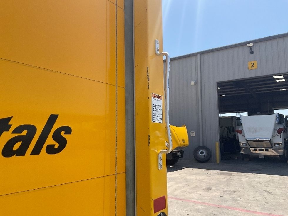 Light Duty Box Truck-Light and Medium Duty Trucks-GMC-2022-Savana G33903-Round Rock-TX-77,043\n\t\tmiles-$ 30,500 - Image 22