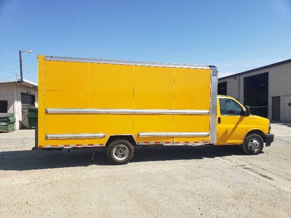 Light Duty Box Truck-Light and Medium Duty Trucks-GMC-2022-Savana G33903-Sacramento-CA-58,897\n\t\tmiles-$ 33,000 - Image 15