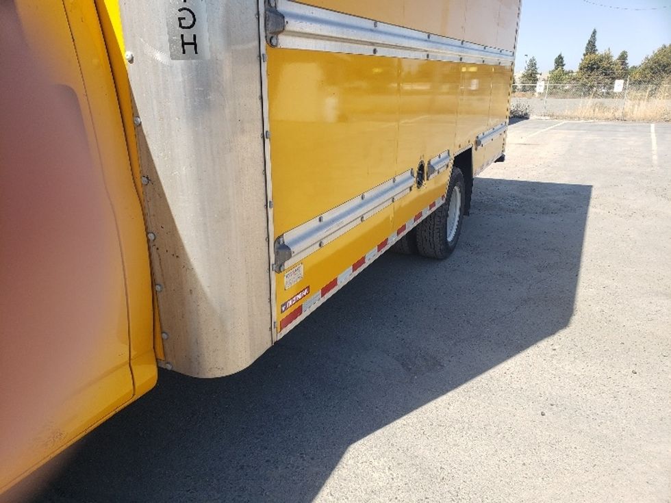 Light Duty Box Truck-Light and Medium Duty Trucks-GMC-2022-Savana G33903-Sacramento-CA-58,897\n\t\tmiles-$ 33,000 - Image 5