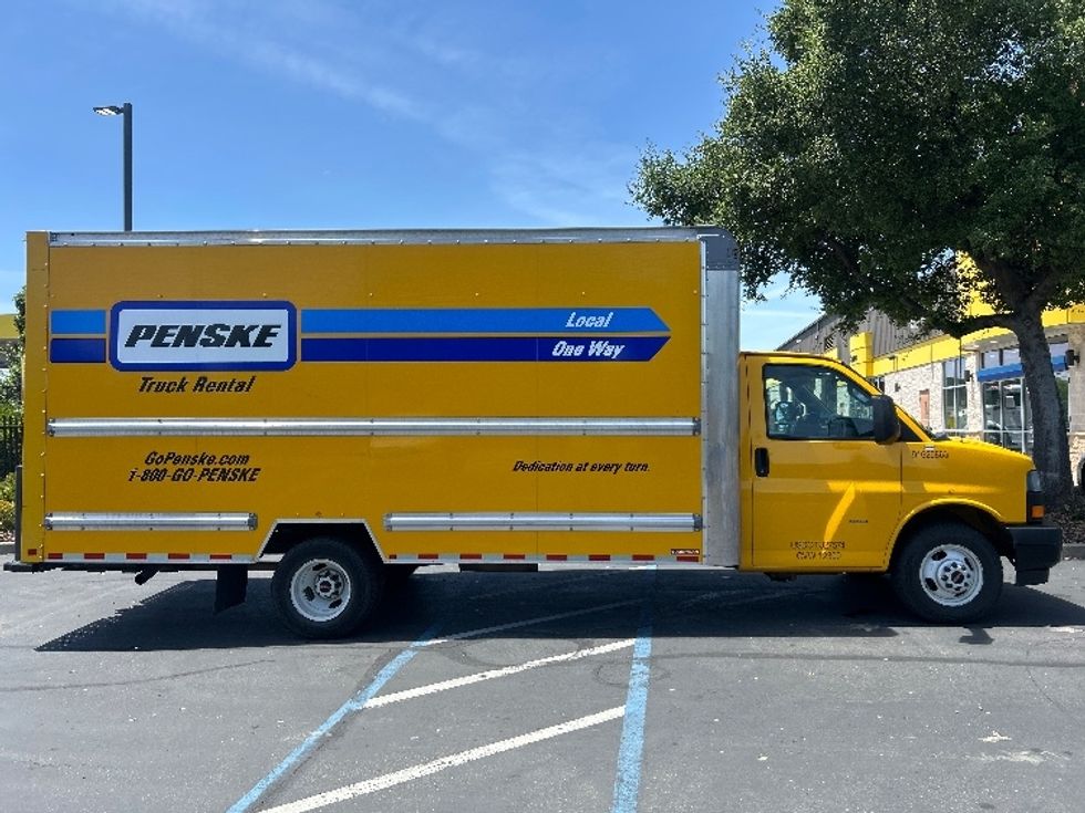Light Duty Box Truck-Light and Medium Duty Trucks-GMC-2022-Savana G33903-Sacramento-CA-79,396\n\t\tmiles-$ 29,750 - Image 15
