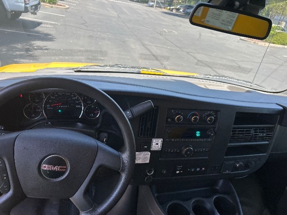 Light Duty Box Truck-Light and Medium Duty Trucks-GMC-2022-Savana G33903-Sacramento-CA-79,396\n\t\tmiles-$ 29,750 - Image 18