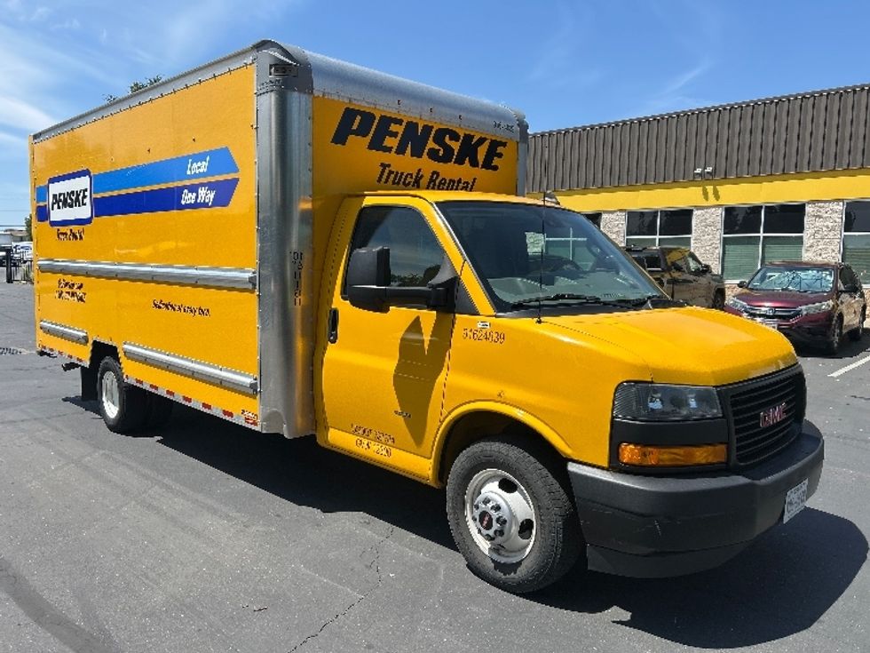 Light Duty Box Truck-Light and Medium Duty Trucks-GMC-2022-Savana G33903-Sacramento-CA-83,807\n\t\tmiles-$ 29,250 - Image 1