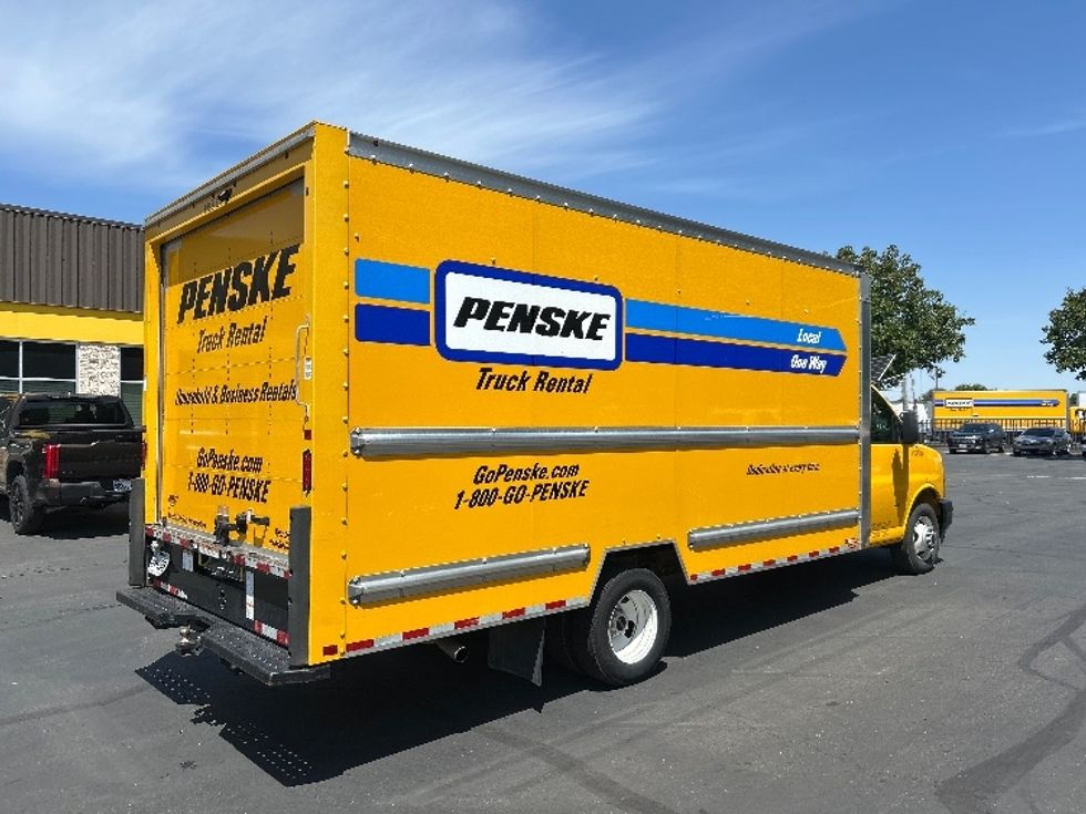 Light Duty Box Truck-Light and Medium Duty Trucks-GMC-2022-Savana G33903-Sacramento-CA-83,807\n\t\tmiles-$ 29,250 - Image 11