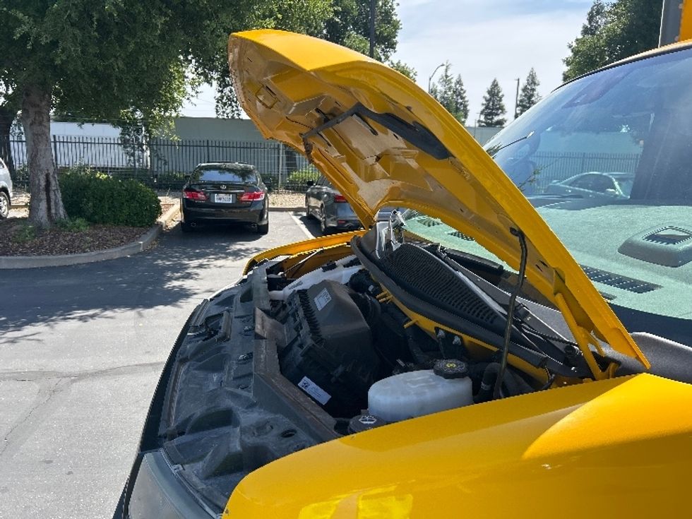 Light Duty Box Truck-Light and Medium Duty Trucks-GMC-2022-Savana G33903-Sacramento-CA-83,807\n\t\tmiles-$ 29,250 - Image 21
