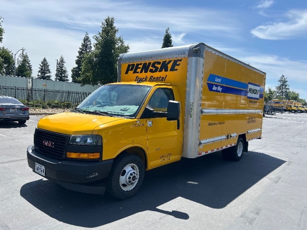 Light Duty Box Truck-Light and Medium Duty Trucks-GMC-2022-Savana G33903-Sacramento-CA-83,807\n\t\tmiles-$ 29,250 - Image 3