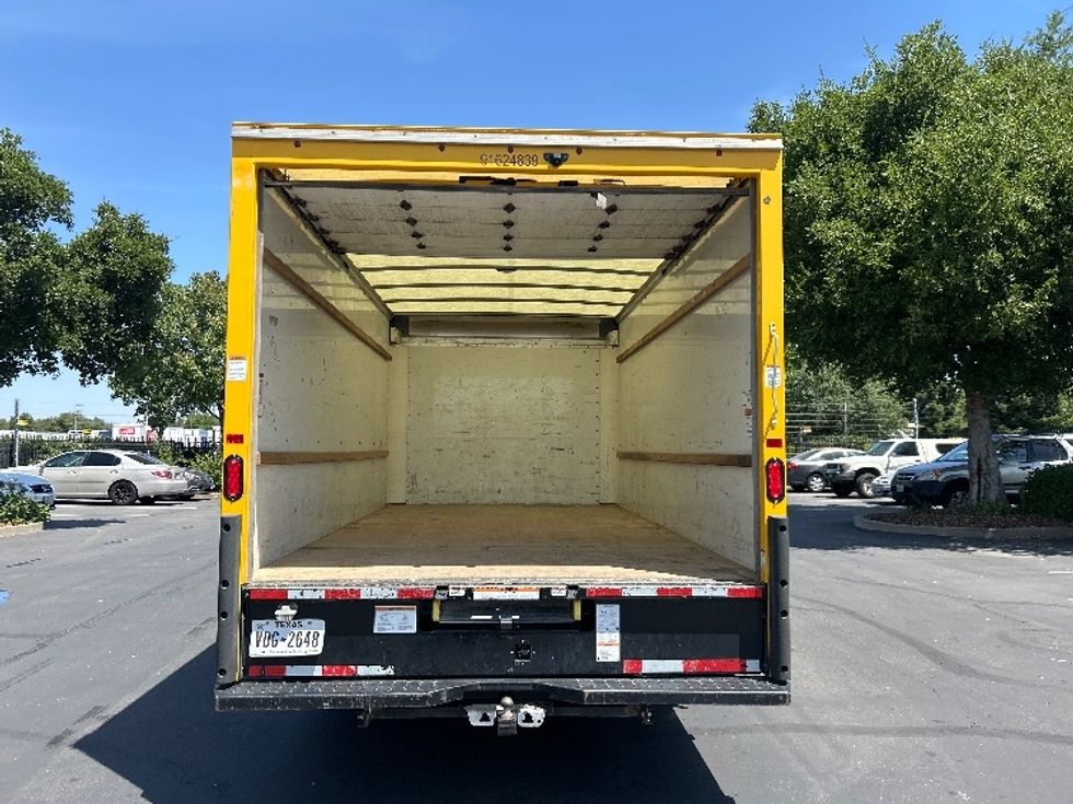 Light Duty Box Truck-Light and Medium Duty Trucks-GMC-2022-Savana G33903-Sacramento-CA-83,807\n\t\tmiles-$ 29,250 - Image 7