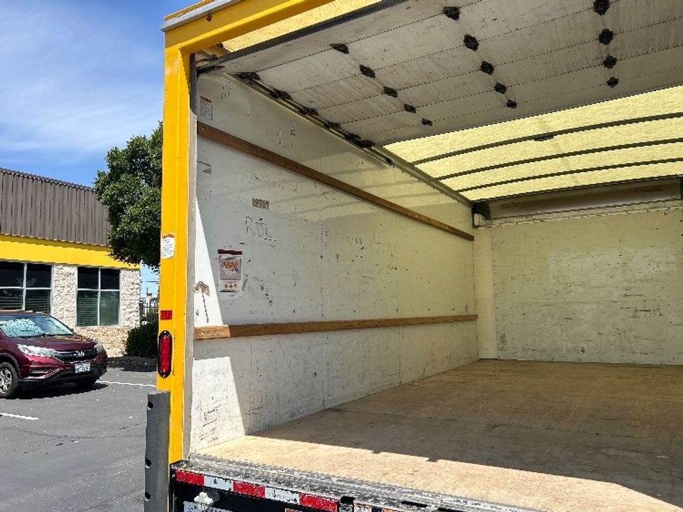 Light Duty Box Truck-Light and Medium Duty Trucks-GMC-2022-Savana G33903-Sacramento-CA-83,807\n\t\tmiles-$ 29,250 - Image 9