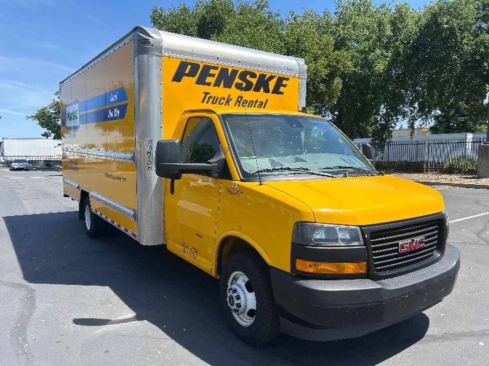 Light Duty Box Truck-Light and Medium Duty Trucks-GMC-2022-Savana G33903-Sacramento-CA-96,317\n\t\tmiles-$ 27,750 - Image 1