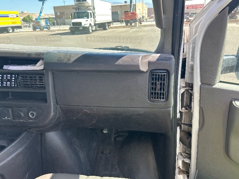 Light Duty Box Truck-Light and Medium Duty Trucks-GMC-2022-Savana G33903-Saint George-UT-99,810\n\t\tmiles-$ 35,750 - Image 18