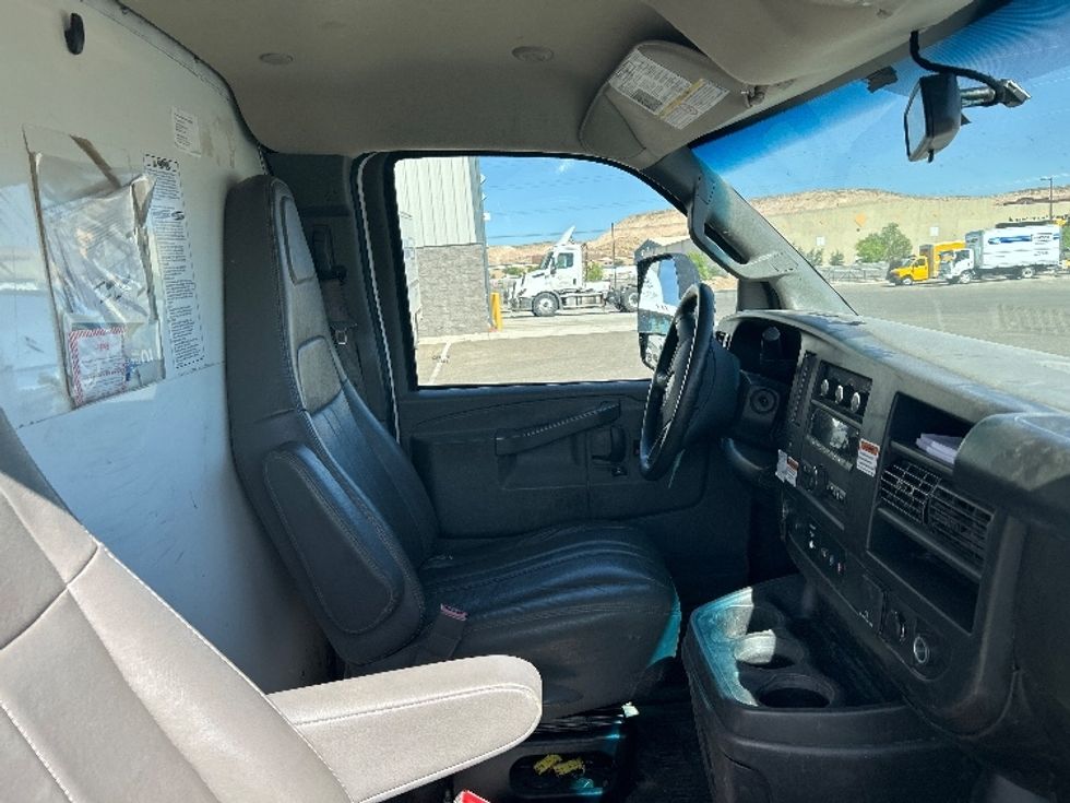 Light Duty Box Truck-Light and Medium Duty Trucks-GMC-2022-Savana G33903-Saint George-UT-99,810\n\t\tmiles-$ 35,750 - Image 19