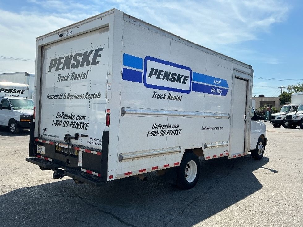 Light Duty Box Truck-Light and Medium Duty Trucks-GMC-2022-Savana G33903-Saint Louis-MO-75,854\n\t\tmiles-$ 37,250 - Image 13