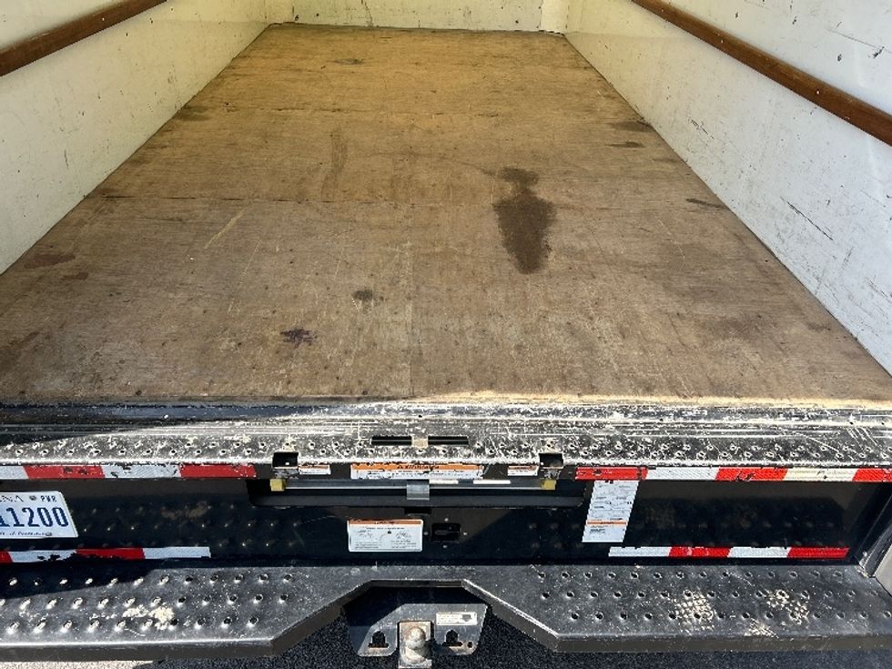 Light Duty Box Truck-Light and Medium Duty Trucks-GMC-2022-Savana G33903-Salem-VA-102,064\n\t\tmiles-$ 33,000 - Image 10