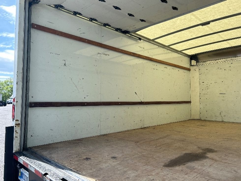 Light Duty Box Truck-Light and Medium Duty Trucks-GMC-2022-Savana G33903-Salem-VA-102,064\n\t\tmiles-$ 33,000 - Image 11