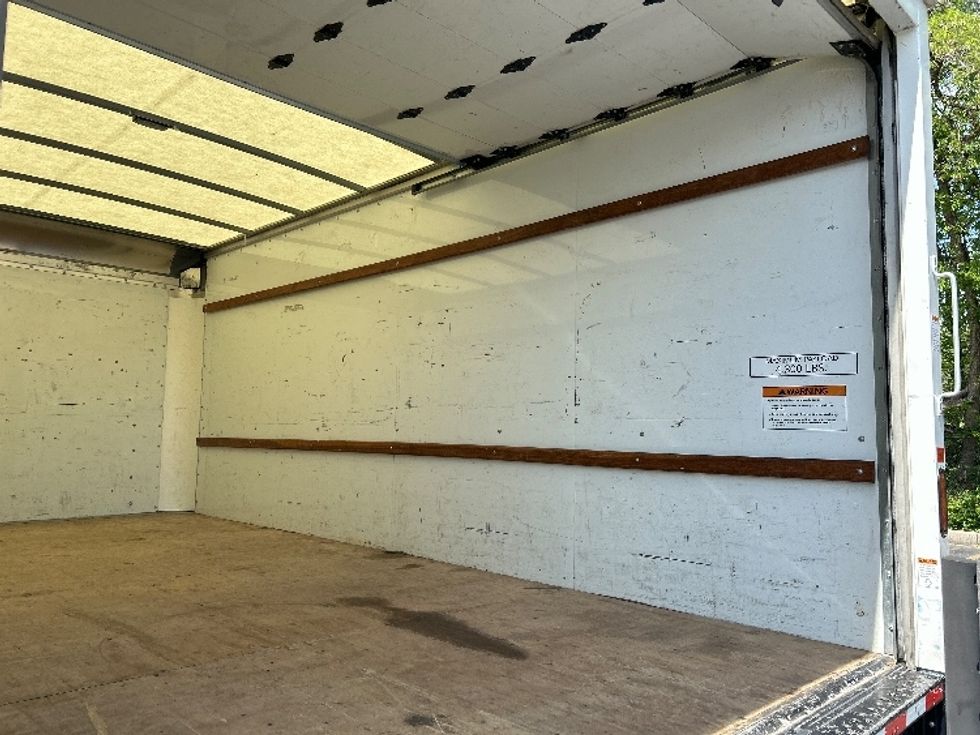 Light Duty Box Truck-Light and Medium Duty Trucks-GMC-2022-Savana G33903-Salem-VA-102,064\n\t\tmiles-$ 33,000 - Image 12