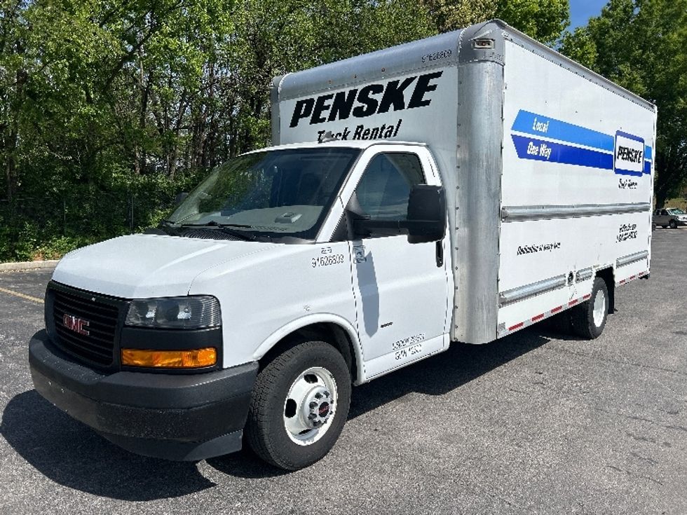 Light Duty Box Truck-Light and Medium Duty Trucks-GMC-2022-Savana G33903-Salem-VA-102,064\n\t\tmiles-$ 33,000 - Image 3