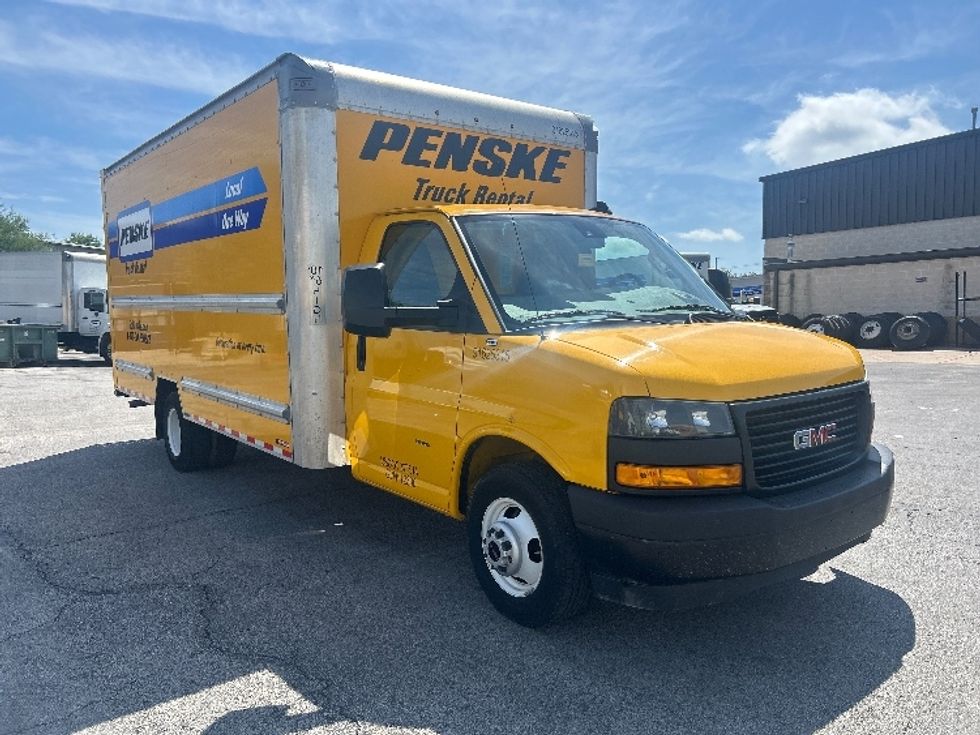 Light Duty Box Truck-Light and Medium Duty Trucks-GMC-2022-Savana G33903-San Antonio-TX-101,992\n\t\tmiles-$ 28,750 - Image 1