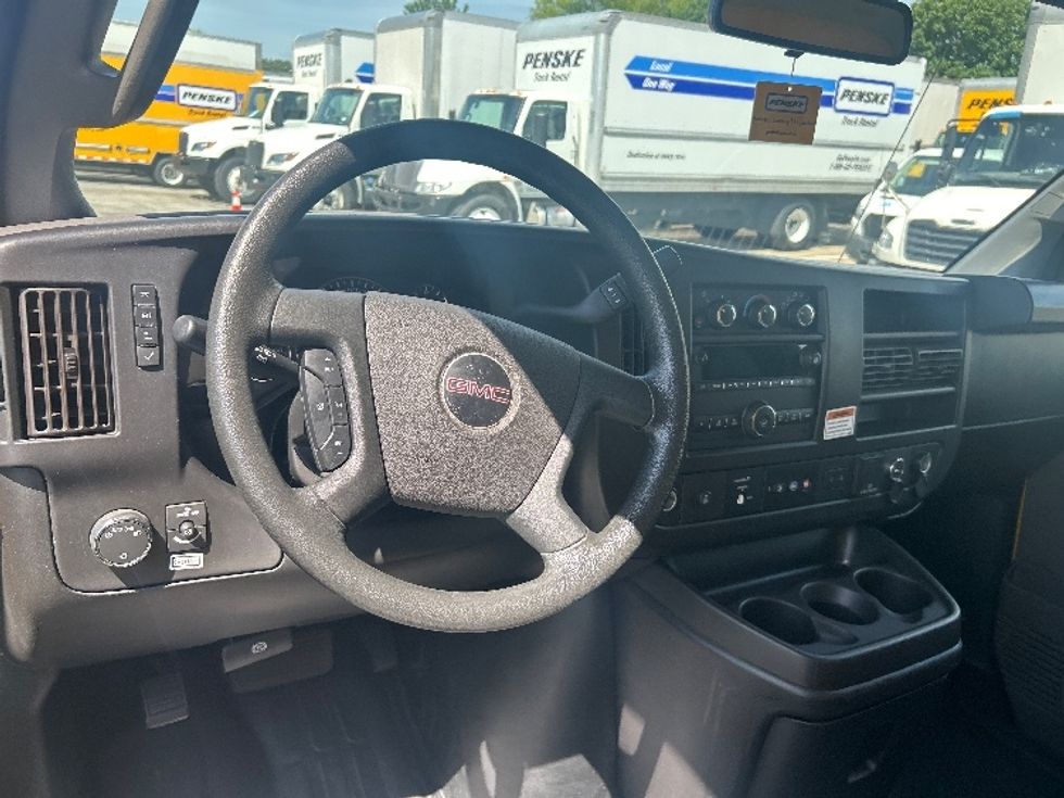 Light Duty Box Truck-Light and Medium Duty Trucks-GMC-2022-Savana G33903-San Antonio-TX-101,992\n\t\tmiles-$ 28,750 - Image 17