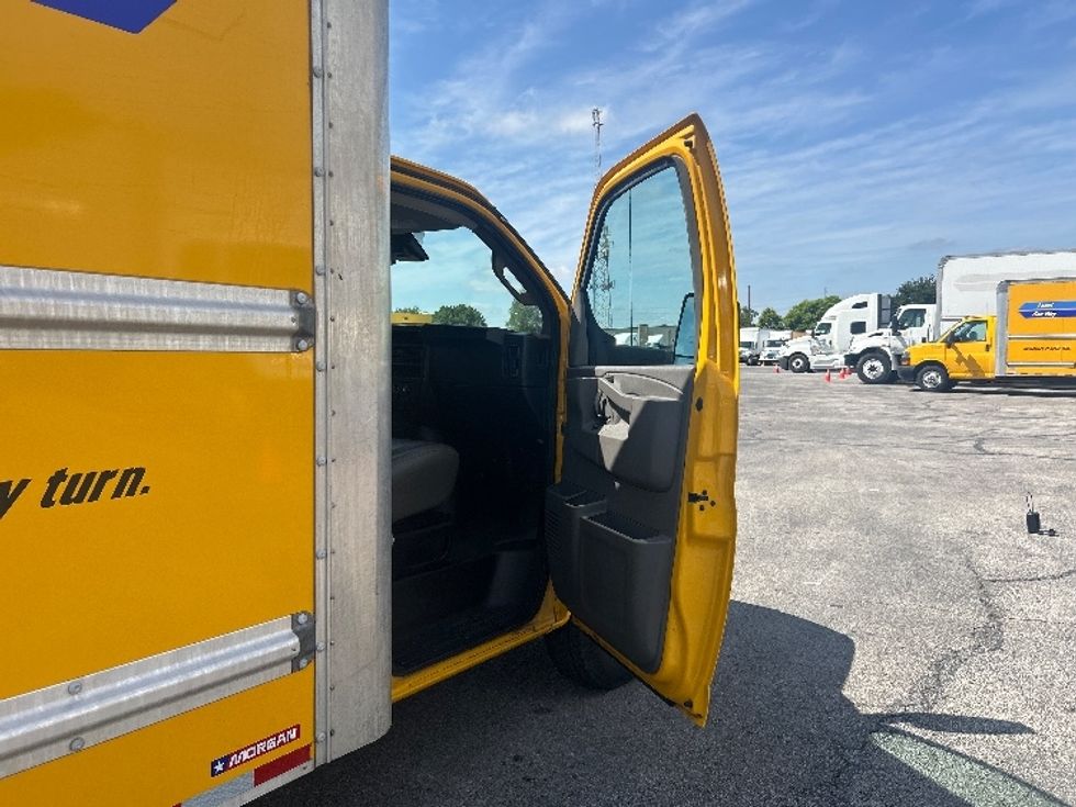 Light Duty Box Truck-Light and Medium Duty Trucks-GMC-2022-Savana G33903-San Antonio-TX-101,992\n\t\tmiles-$ 28,750 - Image 20