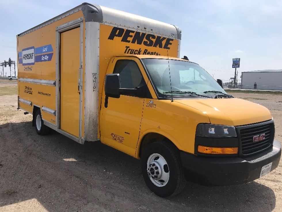 Light Duty Box Truck-Light and Medium Duty Trucks-GMC-2022-Savana G33903-San Antonio-TX-102,651\n\t\tmiles-$ 16,000 - Image 1