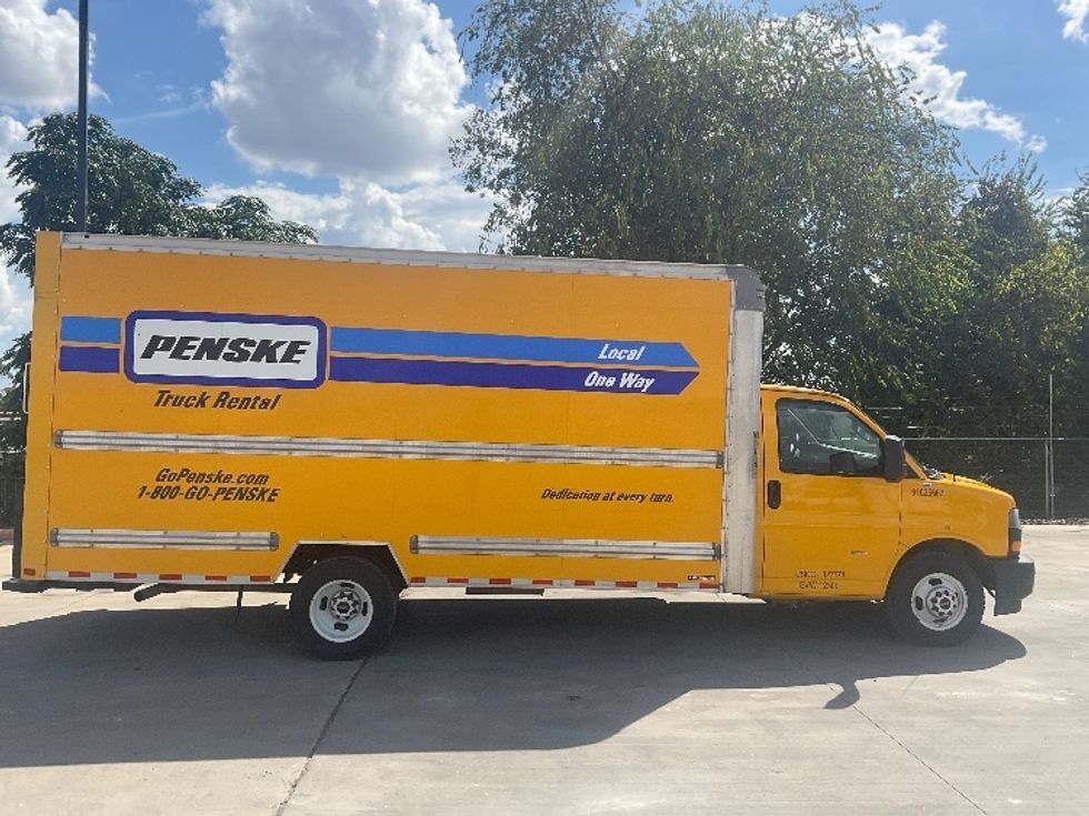 Light Duty Box Truck-Light and Medium Duty Trucks-GMC-2022-Savana G33903-San Antonio-TX-104,548\n\t\tmiles-$ 26,500 - Image 14