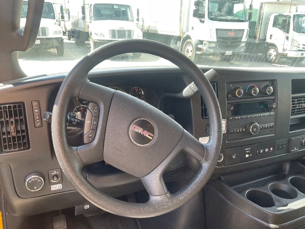Light Duty Box Truck-Light and Medium Duty Trucks-GMC-2022-Savana G33903-San Antonio-TX-104,548\n\t\tmiles-$ 26,500 - Image 17