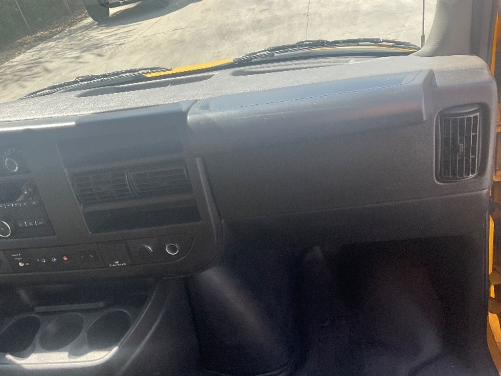 Light Duty Box Truck-Light and Medium Duty Trucks-GMC-2022-Savana G33903-San Antonio-TX-104,548\n\t\tmiles-$ 26,500 - Image 20