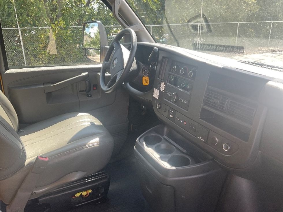 Light Duty Box Truck-Light and Medium Duty Trucks-GMC-2022-Savana G33903-San Antonio-TX-104,548\n\t\tmiles-$ 26,500 - Image 21