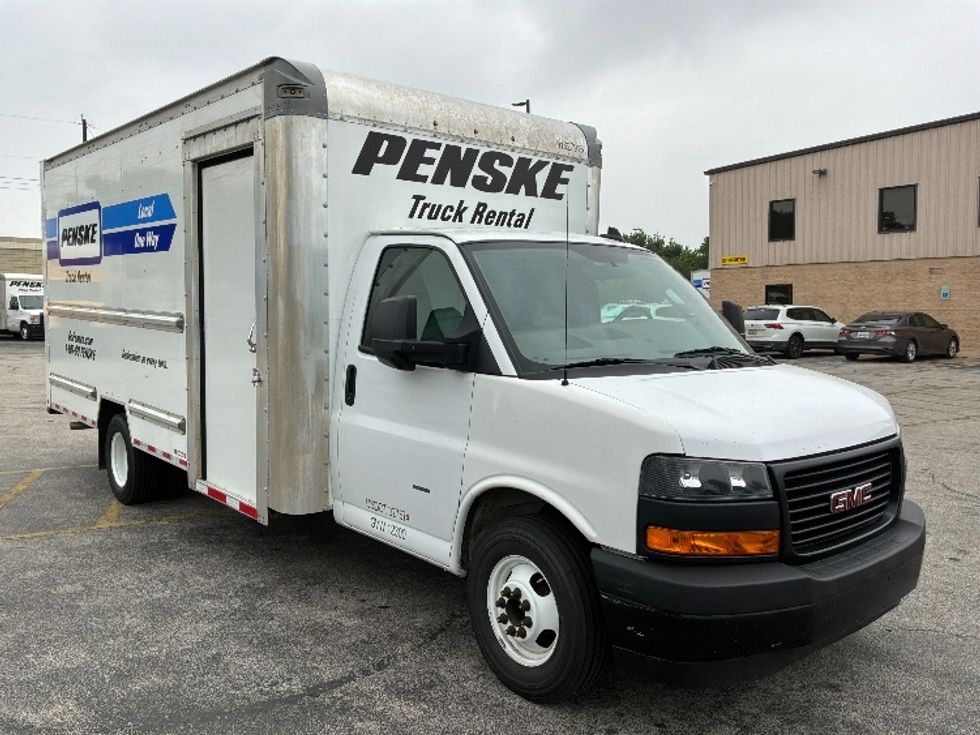 Light Duty Box Truck-Light and Medium Duty Trucks-GMC-2022-Savana G33903-San Antonio-TX-55,961\n\t\tmiles-$ 39,000 - Image 1