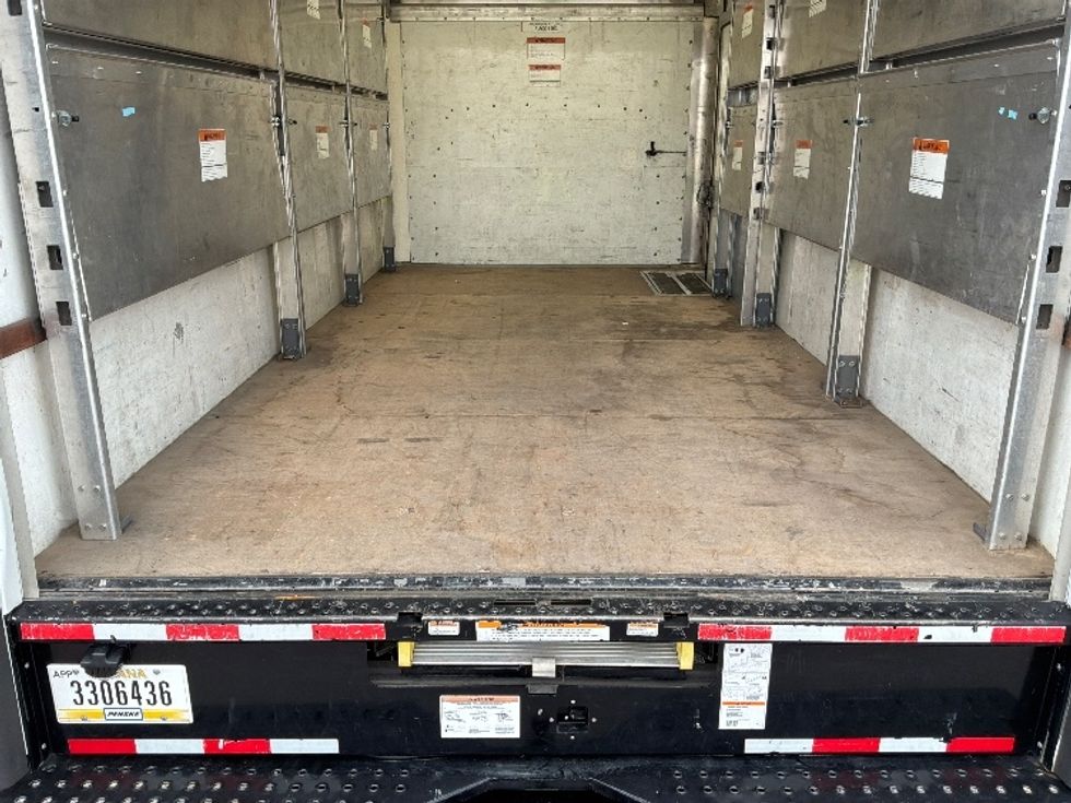 Light Duty Box Truck-Light and Medium Duty Trucks-GMC-2022-Savana G33903-San Antonio-TX-55,961\n\t\tmiles-$ 39,000 - Image 10