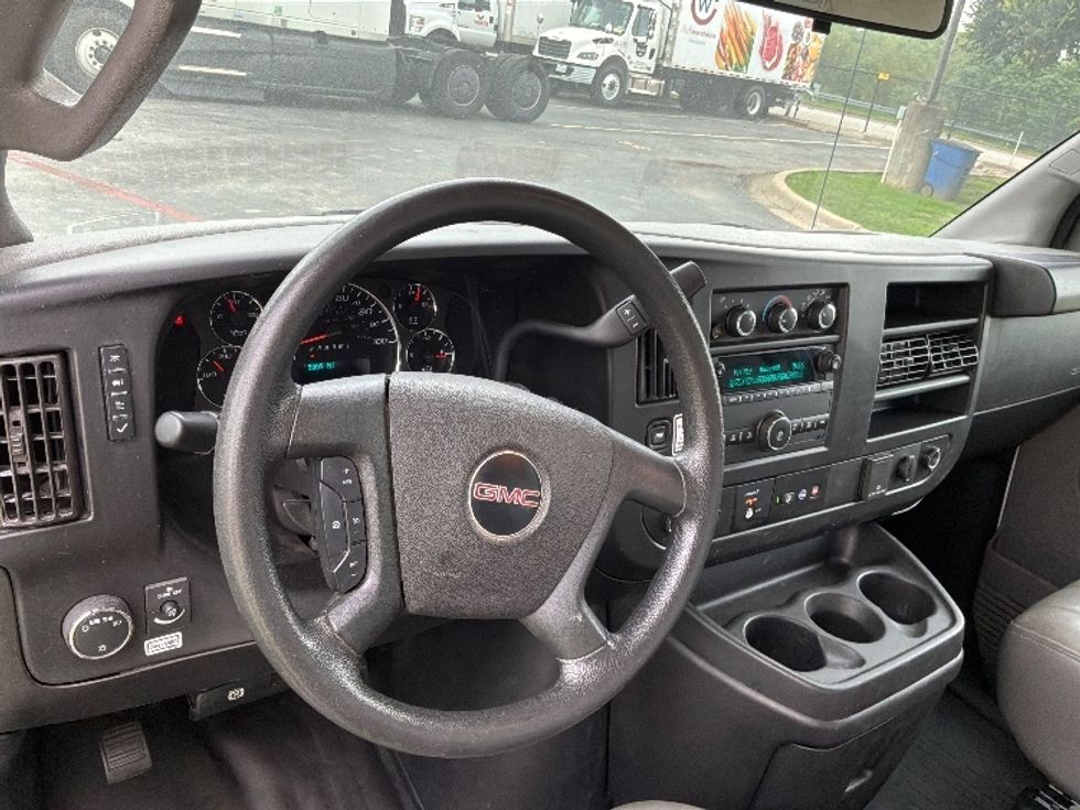 Light Duty Box Truck-Light and Medium Duty Trucks-GMC-2022-Savana G33903-San Antonio-TX-55,961\n\t\tmiles-$ 39,000 - Image 18