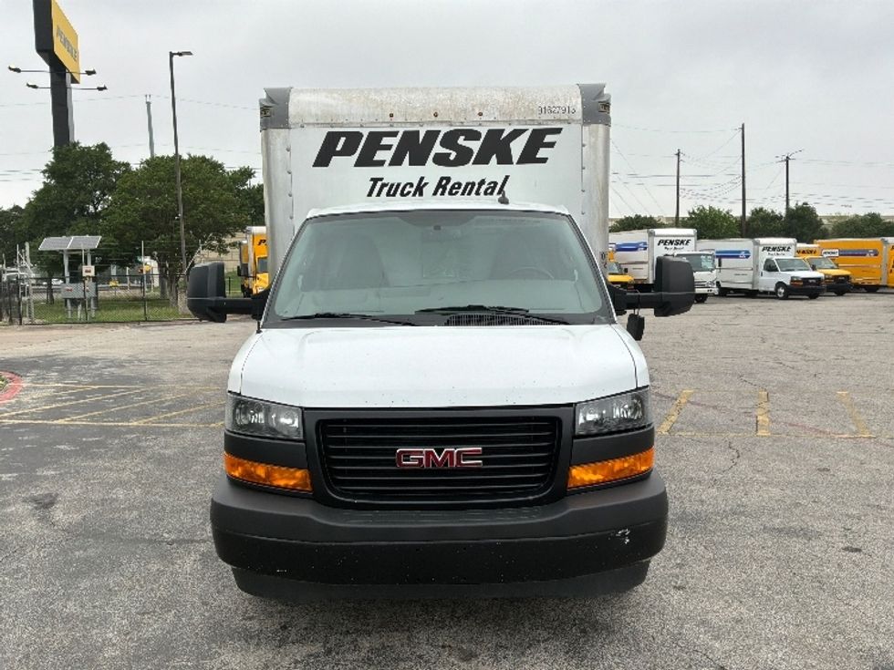 Light Duty Box Truck-Light and Medium Duty Trucks-GMC-2022-Savana G33903-San Antonio-TX-55,961\n\t\tmiles-$ 39,000 - Image 2