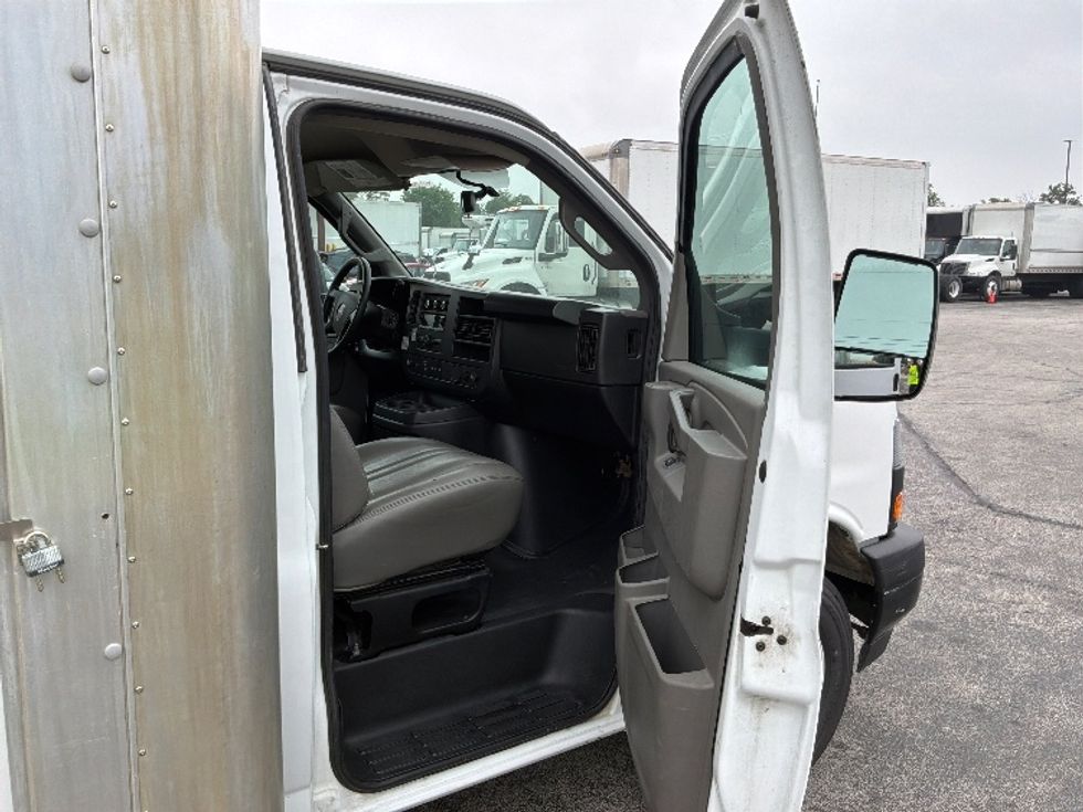 Light Duty Box Truck-Light and Medium Duty Trucks-GMC-2022-Savana G33903-San Antonio-TX-55,961\n\t\tmiles-$ 39,000 - Image 20
