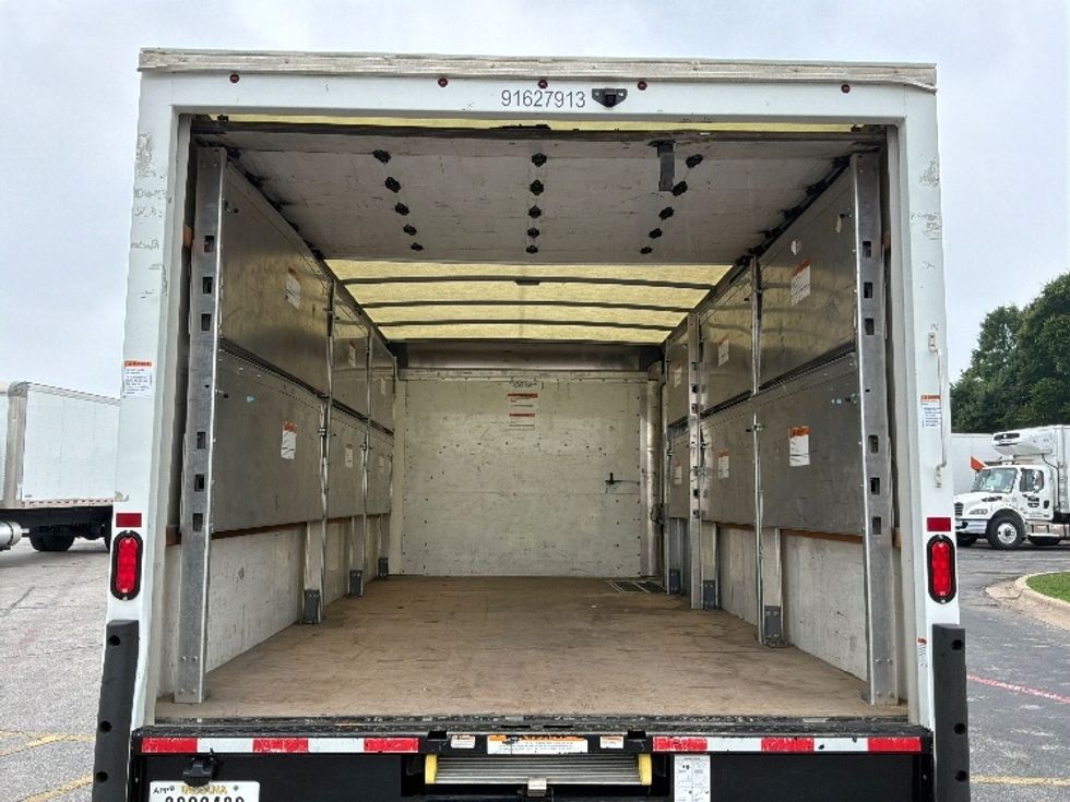 Light Duty Box Truck-Light and Medium Duty Trucks-GMC-2022-Savana G33903-San Antonio-TX-55,961\n\t\tmiles-$ 39,000 - Image 8
