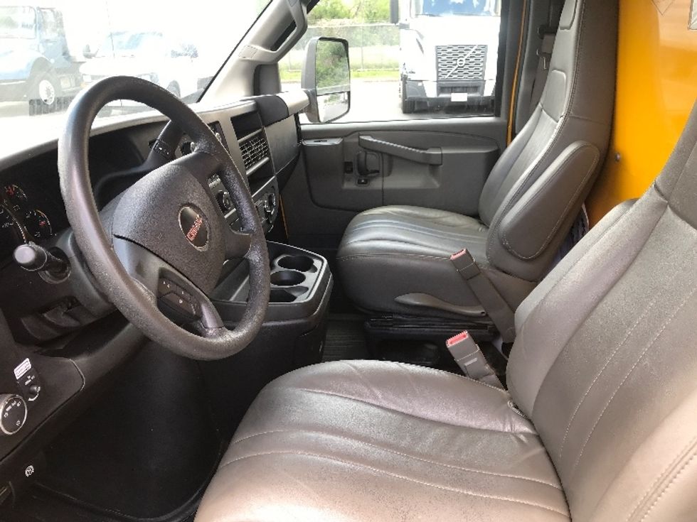 Light Duty Box Truck-Light and Medium Duty Trucks-GMC-2022-Savana G33903-San Antonio-TX-58,148\n\t\tmiles-$ 34,500 - Image 19