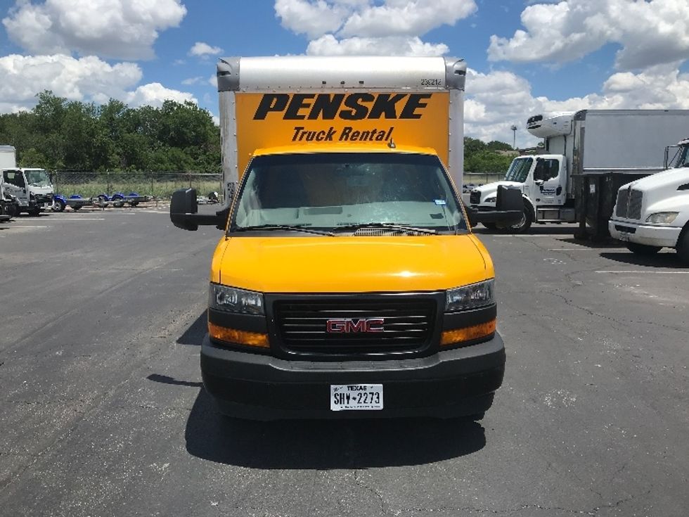 Light Duty Box Truck-Light and Medium Duty Trucks-GMC-2022-Savana G33903-San Antonio-TX-58,148\n\t\tmiles-$ 34,500 - Image 2