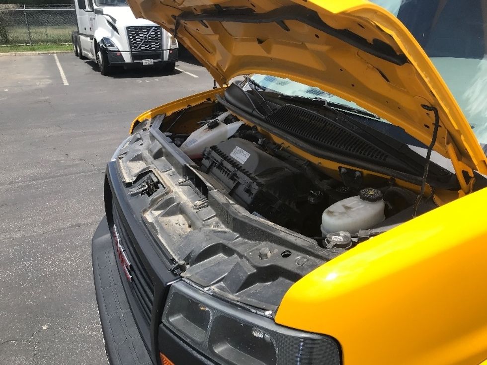 Light Duty Box Truck-Light and Medium Duty Trucks-GMC-2022-Savana G33903-San Antonio-TX-58,148\n\t\tmiles-$ 34,500 - Image 24