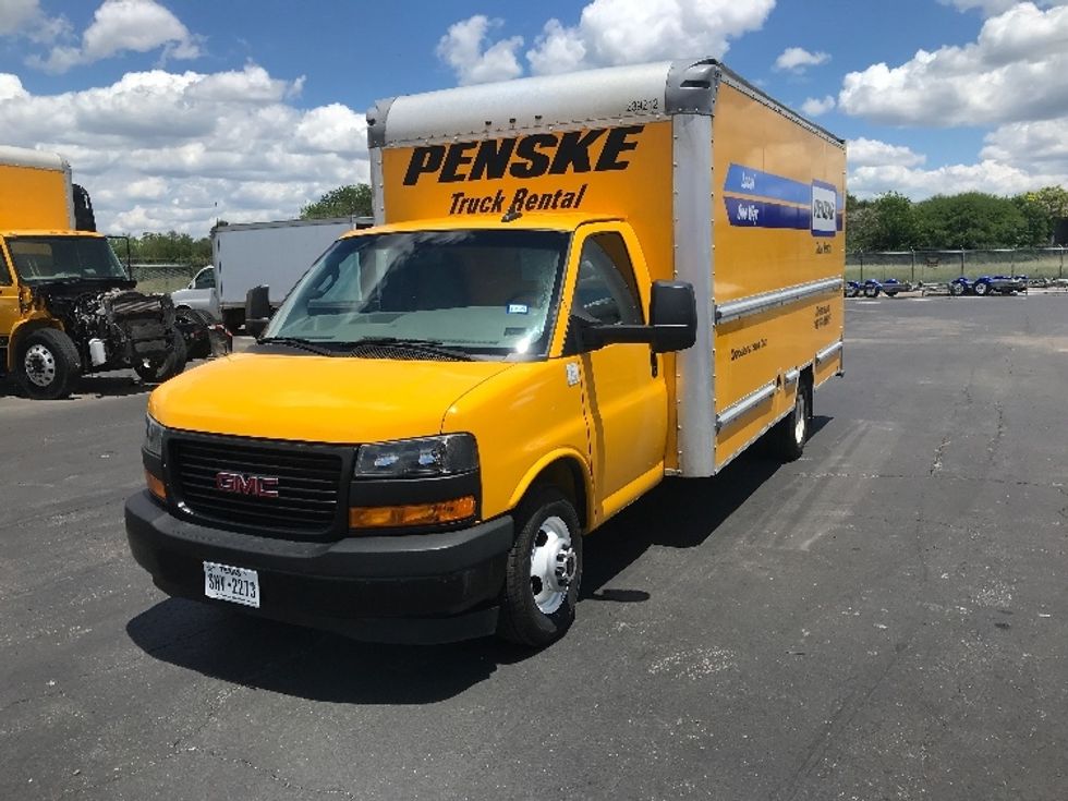 Light Duty Box Truck-Light and Medium Duty Trucks-GMC-2022-Savana G33903-San Antonio-TX-58,148\n\t\tmiles-$ 34,500 - Image 3