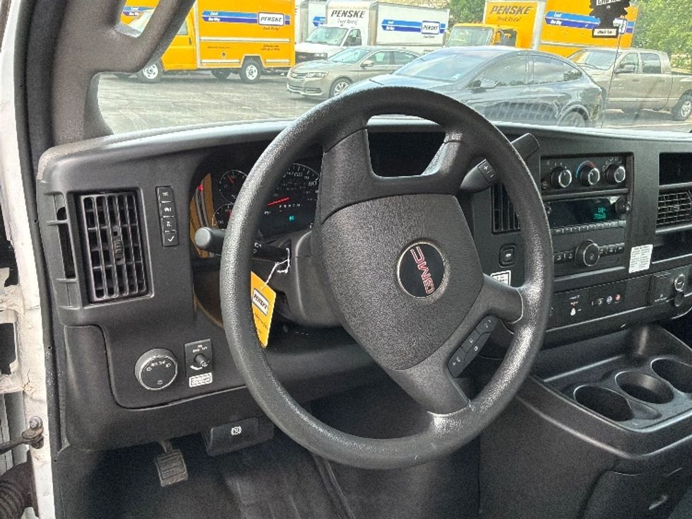 Light Duty Box Truck-Light and Medium Duty Trucks-GMC-2022-Savana G33903-San Antonio-TX-67,155\n\t\tmiles-$ 38,500 - Image 17