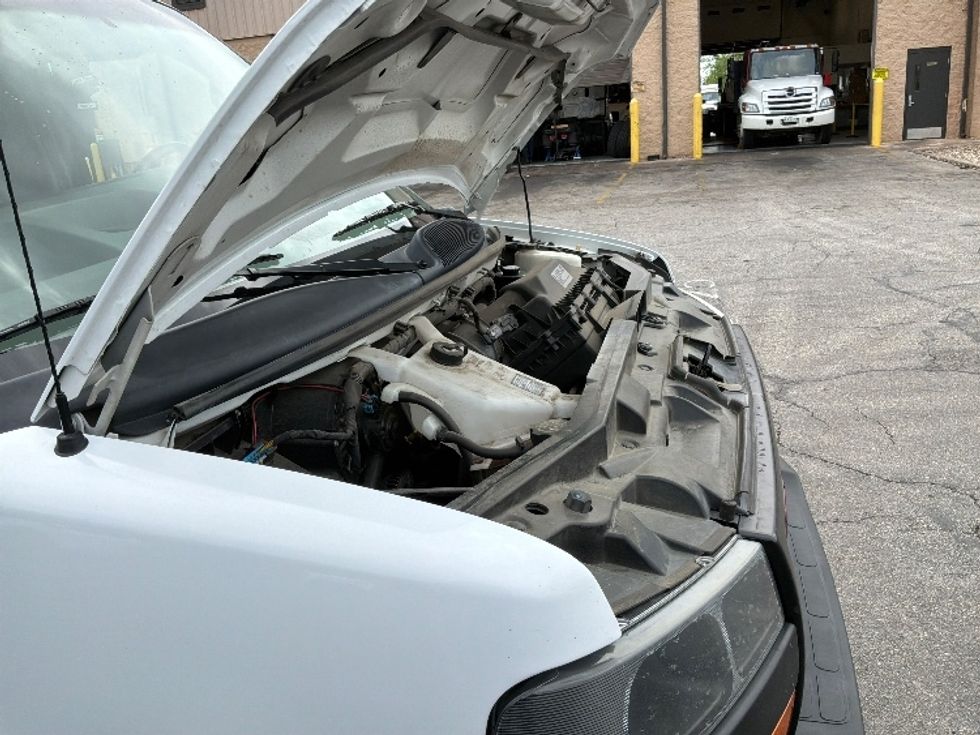 Light Duty Box Truck-Light and Medium Duty Trucks-GMC-2022-Savana G33903-San Antonio-TX-67,155\n\t\tmiles-$ 38,500 - Image 23