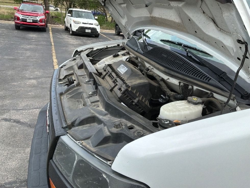 Light Duty Box Truck-Light and Medium Duty Trucks-GMC-2022-Savana G33903-San Antonio-TX-67,155\n\t\tmiles-$ 38,500 - Image 24