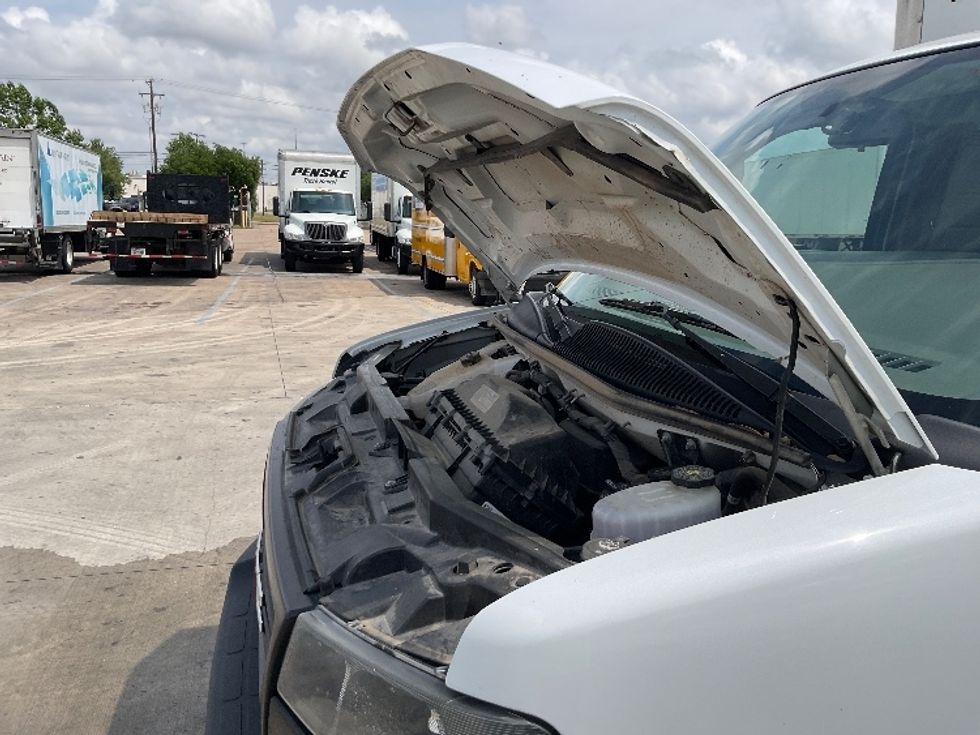 Light Duty Box Truck-Light and Medium Duty Trucks-GMC-2022-Savana G33903-San Antonio-TX-67,928\n\t\tmiles-$ 37,750 - Image 22