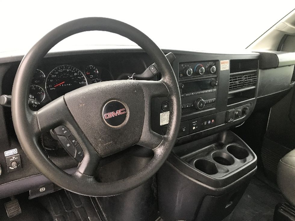 Light Duty Box Truck-Light and Medium Duty Trucks-GMC-2022-Savana G33903-San Antonio-TX-68,876\n\t\tmiles-$ 39,000 - Image 17