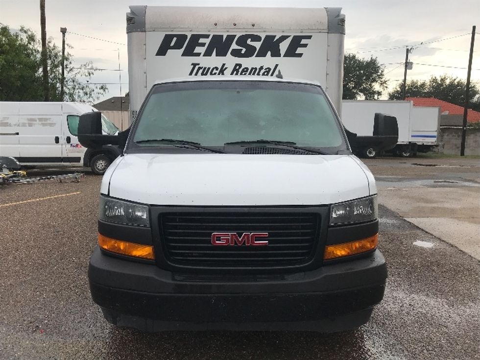 Light Duty Box Truck-Light and Medium Duty Trucks-GMC-2022-Savana G33903-San Antonio-TX-68,876\n\t\tmiles-$ 39,000 - Image 2