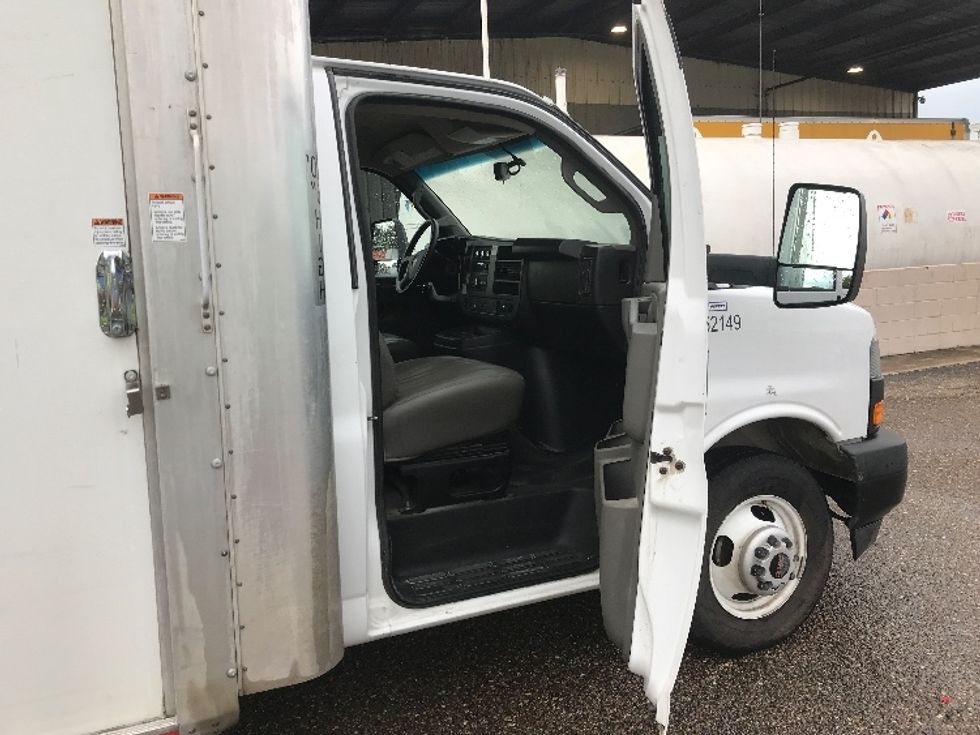 Light Duty Box Truck-Light and Medium Duty Trucks-GMC-2022-Savana G33903-San Antonio-TX-68,876\n\t\tmiles-$ 39,000 - Image 20