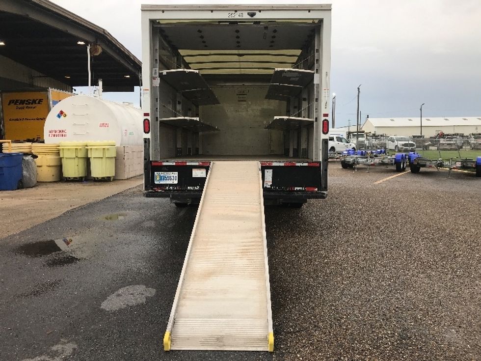 Light Duty Box Truck-Light and Medium Duty Trucks-GMC-2022-Savana G33903-San Antonio-TX-68,876\n\t\tmiles-$ 39,000 - Image 9